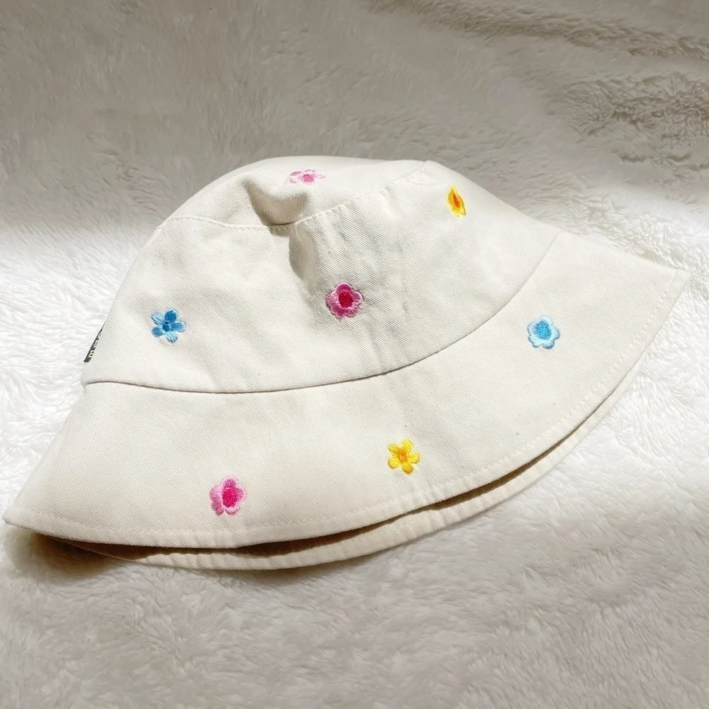 Bucket Hat Bundle Floral and White Y2K bucket hats